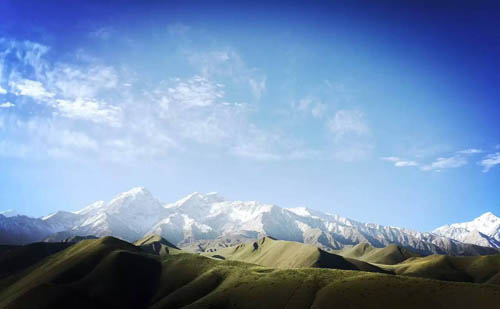 赴新疆拍摄院线电影《昆仑之恋》